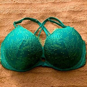 Victoria’s Secret Woman’s Bra Push-Up Green